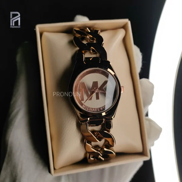 MICHAEL KORS Stainless Steel fashionable Women watches 🧕🥀 - Image 2