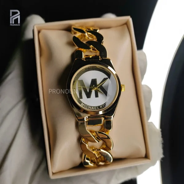 MICHAEL KORS Stainless Steel fashionable Women watches 🧕🥀 - Image 3