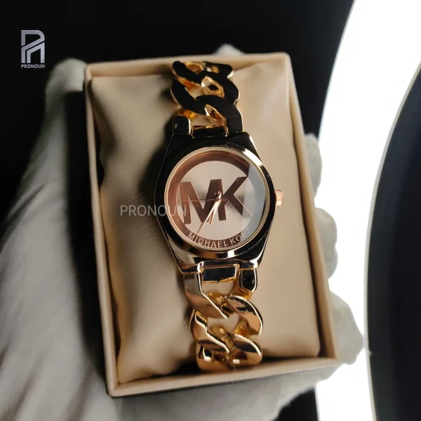 MICHAEL KORS Stainless Steel fashionable Women watches 🧕🥀 - Image 6